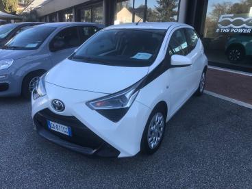 SPOTICAR Toyota Aygo Connect 1.0 Vvt-i 72 Cv 5 Porte X-play Usata - City Car Benzina Bianco - Roma - 502301835_1
