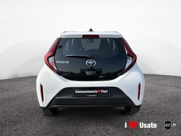 SPOTICAR Toyota Aygo X 1.0 Active 72cv S-cvt Usata - City Car Benzina Bianco - Roma - 502371957_5