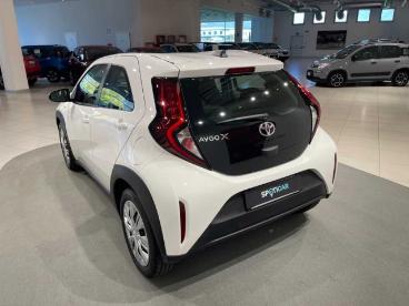 SPOTICAR Toyota Aygo X 1.0 Vvt-i 72 Cv 5 Porte Active S-cvt Usata - City Car Benzina Bianco - Montagna In Valtellina - 502387770_5
