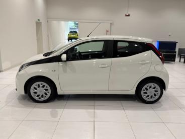 SPOTICAR Toyota Aygo 1.0 Vvt-i X-play Usata - City Car Benzina Bianco - Napoli - 1202450499_4