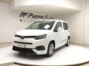 SPOTICAR Toyota Proace 1.5d 100 Cv S&s Short D Executive Usata -  Diesel Bianco - Teramo - 1202412187_1