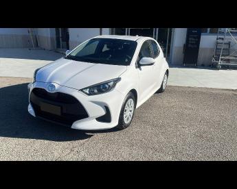 SPOTICAR Toyota Yaris Iv 2020 1.5h Active Usata - City Car Ibrido Bianco - Venturina Terme - 502294118_1