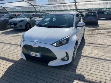 SPOTICAR Toyota Yaris 1.0 5 Porte Active Usata - City Car Benzina Bianco - Milano - 502411232_1