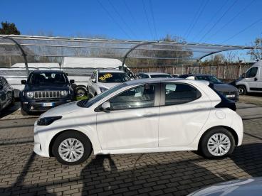 SPOTICAR Toyota Yaris 1.5 Hybrid 5 Porte Business Usata - City Car Ibrido Bianco - Milano - 502411235_4