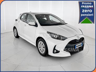 SPOTICAR Toyota Yaris 1.0 5 Porte Active Usata - City Car Benzina Bianco - Milano - 502419437_1