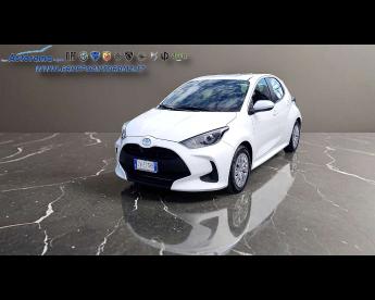 SPOTICAR Toyota Yaris 4&ordf; Serie 1.5 Hybrid 5 Porte Active Usata - City Car Ibrido Bianco - Sassuolo - 502481123_1