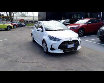 SPOTICAR Toyota Yaris 4&ordf; Serie 1.5 Hybrid 5 Porte Active Usata - City Car Ibrido Bianco - Sassuolo - 502481123_2