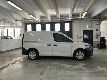 SPOTICAR Volkswagen Caddy Iv Maxi 2.0 Tdi 102cv Plus E6 Usata - Family Car Diesel Bianco - Bollengo - 502487833_2