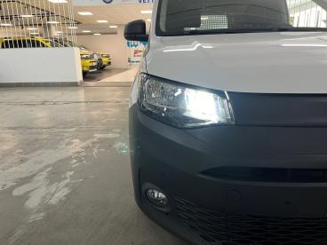 SPOTICAR Volkswagen Caddy Iv Maxi 2.0 Tdi 102cv Plus E6 Usata - Family Car Diesel Bianco - Bollengo - 502487833_3