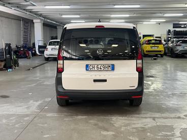 SPOTICAR Volkswagen Caddy Iv Maxi 2.0 Tdi 102cv Plus E6 Usata - Family Car Diesel Bianco - Bollengo - 502487833_5