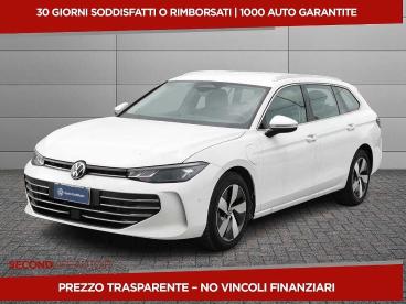 SPOTICAR Volkswagen Passat 1.5 Tsi Ehybrid Business 204cv Dsg Usata - Station Wagon Ibrido Bianco - San Giovanni Teatino - 1202450570_1