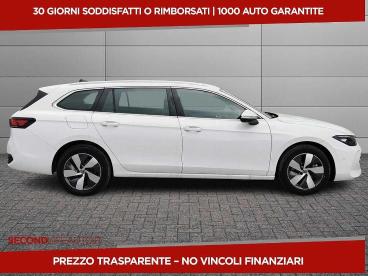 SPOTICAR Volkswagen Passat 1.5 Tsi Ehybrid Business 204cv Dsg Usata - Station Wagon Ibrido Bianco - San Giovanni Teatino - 1202450570_2