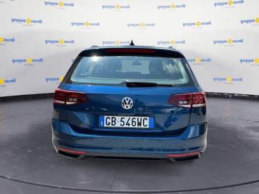SPOTICAR Volkswagen Passat Viii 2019 Variant Variant 1.6 Tdi Business 120cv D Usata - Veicoli Commerciali Diesel Blu - Roma - 502492123_5