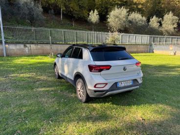 SPOTICAR Volkswagen T-roc 1.0 Tsi Life 110cv Usata - Suv Benzina Beige - Lancusi - 502405123_3