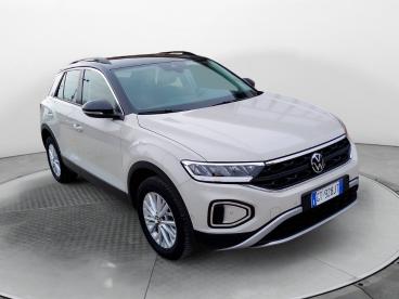 SPOTICAR Volkswagen T-roc I 2022 1.0 Tsi Life 110cv Usata - Suv Benzina Nero - Lancusi - 502477922_2