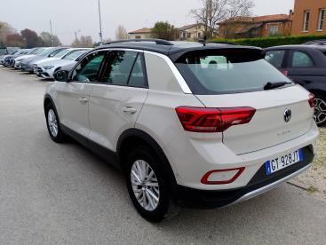 SPOTICAR Volkswagen T-roc I 2022 1.0 Tsi Life 110cv Usata - Suv Benzina Nero - Lancusi - 502477922_3