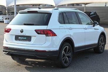 SPOTICAR Volkswagen Tiguan 1.5 Tsi 150cv Dsg Life Usata - Suv Benzina Bianco - Carmagnola - 502244128_5