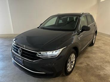 SPOTICAR Volkswagen Tiguan 2.0 Tdi 150 Cv Scr Dsg Life Usata - Suv Diesel Grigio - Avezzano - 502363603_3