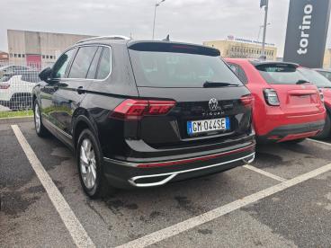 SPOTICAR Volkswagen Tiguan 1.5 Tsi Act 110kw Life Dsg Usata - Suv Benzina Nero - Grugliasco - 502440778_3