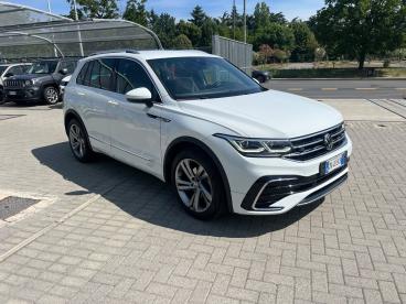 SPOTICAR Volkswagen Tiguan 1.5 Tsi Act R-line Dsg Usata - Suv Benzina Bianco - Milano - 502484879_3