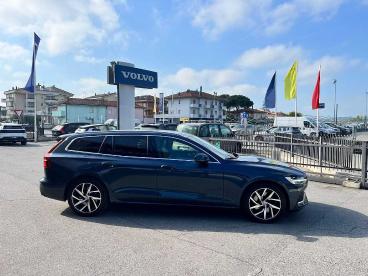 SPOTICAR Volvo V60 T6 Plug-in Awd Autom.rech.inscription Usata - Station Wagon Elettrica Blu - Rimini - 1202449520_4