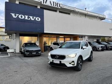SPOTICAR Volvo Xc40 Xc 40 B3 Automatico Core Usata - Suv Benzina Bianco - Rimini - 1202398858_1