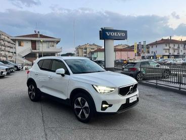 SPOTICAR Volvo Xc40 Xc 40 B3 Automatico Core Usata - Suv Benzina Bianco - Rimini - 1202398858_3