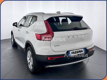 SPOTICAR Volvo Xc40 Xc 40 T3 Momentum Usata - Suv Benzina Bianco - Milano - 502417816_4