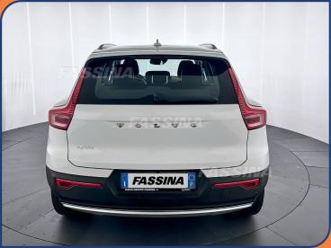 SPOTICAR Volvo Xc40 Xc 40 T3 Momentum Usata - Suv Benzina Bianco - Milano - 502417816_5