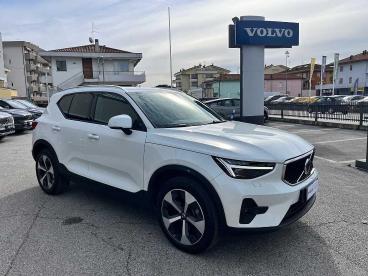 SPOTICAR Volvo Xc40 Xc 40 2.0 B3 Core Auto Usata - Suv Benzina Bianco - Rimini - 1202432595_2