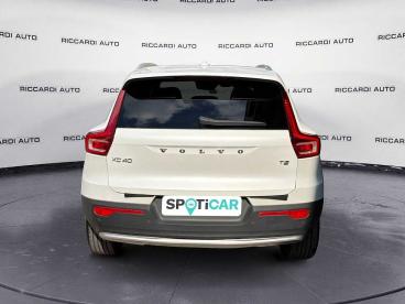 SPOTICAR Volvo Xc40 Xc 40 (2017-->) T2 Automatico Core Usata - Suv Benzina Bianco - Magenta - 1202455717_5
