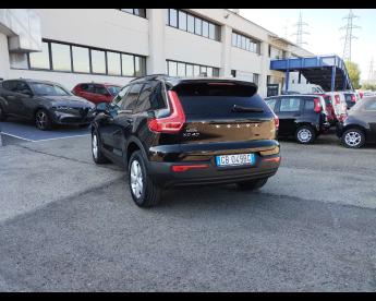 SPOTICAR Volvo Xc40 Xc 40 (2017-->) D3 Geartronic Momentum Usata - Suv Diesel Nero - Sassuolo - 502481125_4
