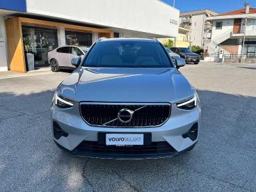 SPOTICAR Volvo Xc40 Xc 40 2.0 B3 Core Auto Usata - Suv Benzina Grigio - Rimini - 1202487815_2