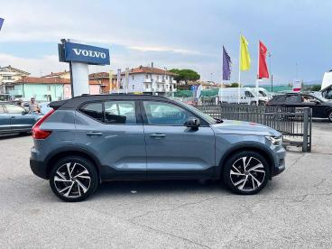 SPOTICAR Volvo Xc40 Xc 40 1.5 T3 R-design 163cv Auto Usata - Suv Benzina Grigio - Rimini - 1202498604_4