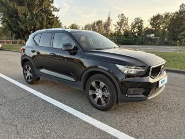 SPOTICAR Volvo Xc40 Xc 40 T3 Geartronic Momentum Usata - Suv Benzina Nero - Torino - 1202519617_3