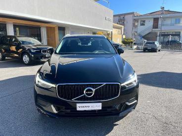 SPOTICAR Volvo Xc60 B4 (d) Awd Geartronic Momentum Pro Usata - Suv Ibrido Nero - Rimini - 1202395513_2