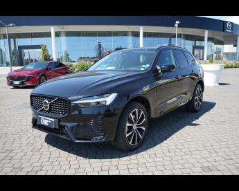 SPOTICAR Volvo Xc60 (2017-->) B4 (d) Awd Automatico Essential Usata - Suv Diesel Nero - Pineto - 502491086_1