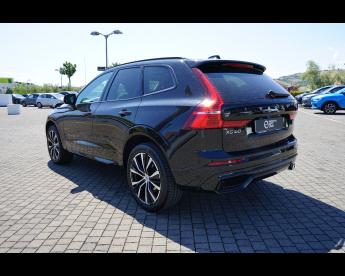SPOTICAR Volvo Xc60 (2017-->) B4 (d) Awd Automatico Essential Usata - Suv Diesel Nero - Pineto - 502491086_3