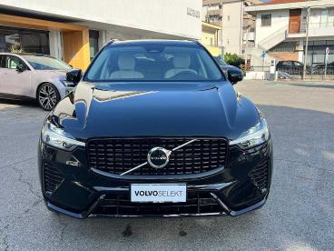 SPOTICAR Volvo Xc60 2.0 B4 Plus Dark Auto Awd Usata - Suv Benzina Nero - Rimini - 1202502515_2