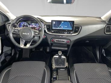 KIA-CEE-D-2010257_5.JPG 