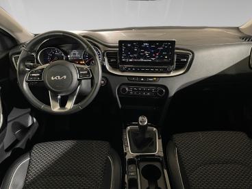 KIA-CEE-D-2010263_5.JPG 