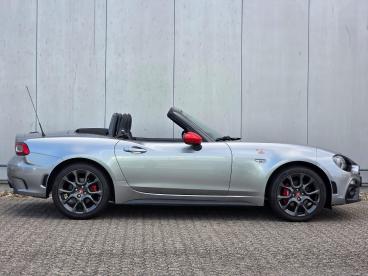 SPOTICAR Abarth 124 Spider 1.4 Multiair Turbo Premium Bose | 170 Pk | Automaa Tweedehands - Cabriolet Benzine Grijs - Zutphen - 1200303313_4