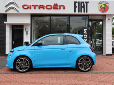 SPOTICAR Abarth 500 500e 42 Kwh 155pk Automaat Turismo | Jbl Hifi Systeem | Tweedehands - Stadsauto Elektrisch Blauw - Ommen - 1200268521_2