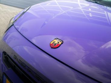 SPOTICAR Abarth 600 600e Scorpionissima 54 Kwh | 17%  Bijtelling Tweedehands - Suv Elektrisch Paars - Waddinxveen - 1200284356_3