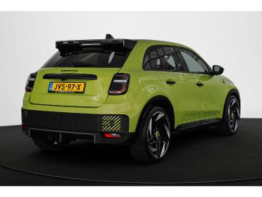 SPOTICAR Abarth 600 600e Scorpionissima 54 Kwh Stoel-voorruitverwarming Key Tweedehands - Suv Elektrisch Groen - Amsterdam - 1200293704_3