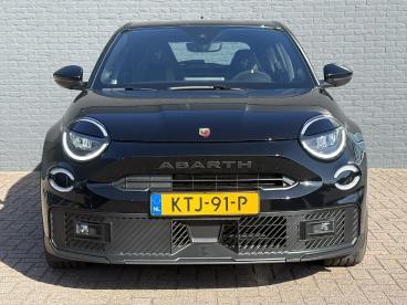 SPOTICAR Abarth 600 600e Turismo 54 Kwh | 240 Pk | 321 Km Wltp | Torsen-spe Tweedehands - Suv Elektrisch Zwart - Hengelo - 1200300602_2