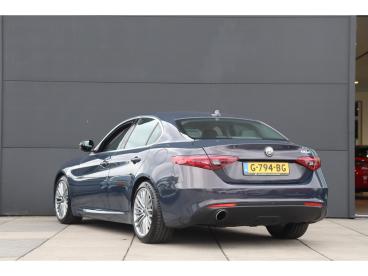 SPOTICAR Alfa Romeo Giulia 2.0t Super Lederen Bekleding Bi-xenon Koplampen Tweedehands - Sedan Benzine Grijs - Amsterdam - 1200281365_3