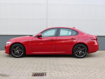 SPOTICAR Alfa Romeo Giulia 200pk Sprint | Navigatie | Winterpack | Lederen Be Tweedehands - Sedan Benzine Rood - De Meern - 1200281541_5