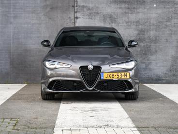 SPOTICAR Alfa Romeo Giulia Veloce 2.0 Turbo 280pk Awd Automaat Dealer Ond. | Tweedehands - Sedan Benzine Grijs - Sittard - 1200287015_5
