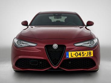 SPOTICAR Alfa Romeo Giulia 2.0 T Veloce 280pk Automaat | Elektrische Bestuurd Tweedehands - Sedan Benzine Rood - De Meern - 1200287343_4